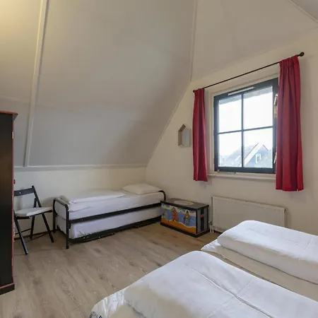 Villa In Near Sandy *