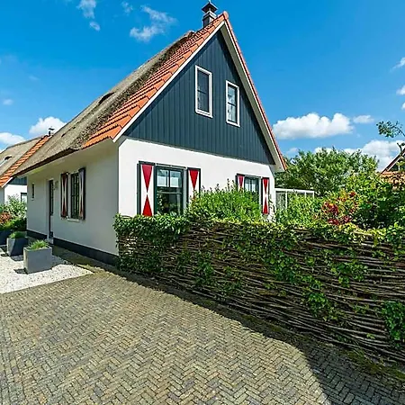 De Buitenplaats 7 With Dune Views Villa