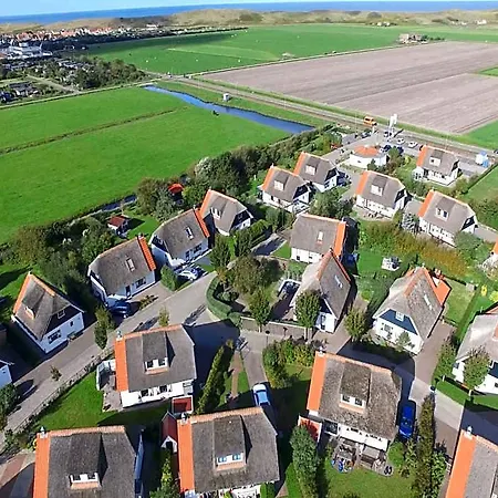 De Buitenplaats 7 With Dune Views *